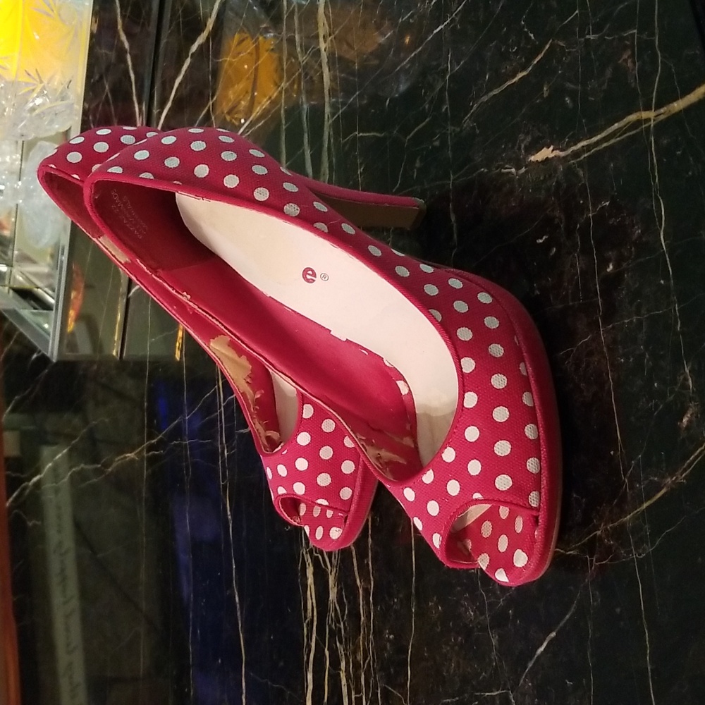 Dollhouse women's high heels.